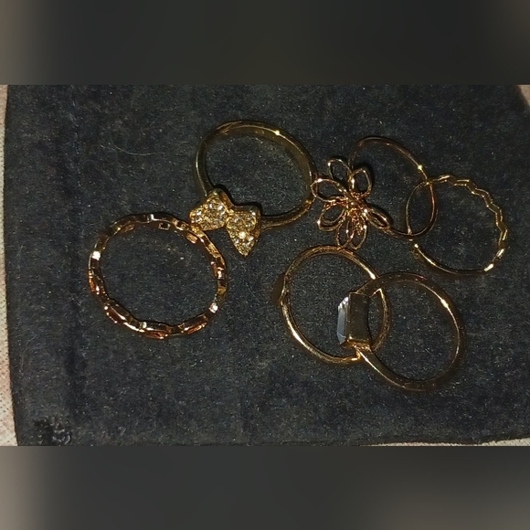 Mystery cosmetic bag - What goodies will yours contain? - Picture 5 of 11